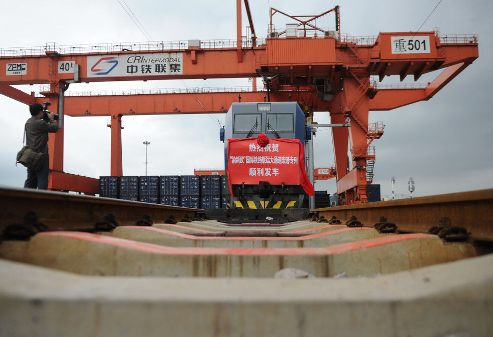 △ 2011年9月22日拍攝的首列“渝新歐”宏碁專(zhuān)列。新華社記者 李健 攝